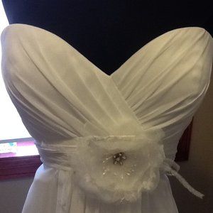 Bridal dress Ivory Lace size 12 soft chiffon